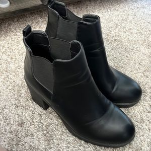 Rue 21 size 6 chunky bootie heels. Like new only worn a handful of times.